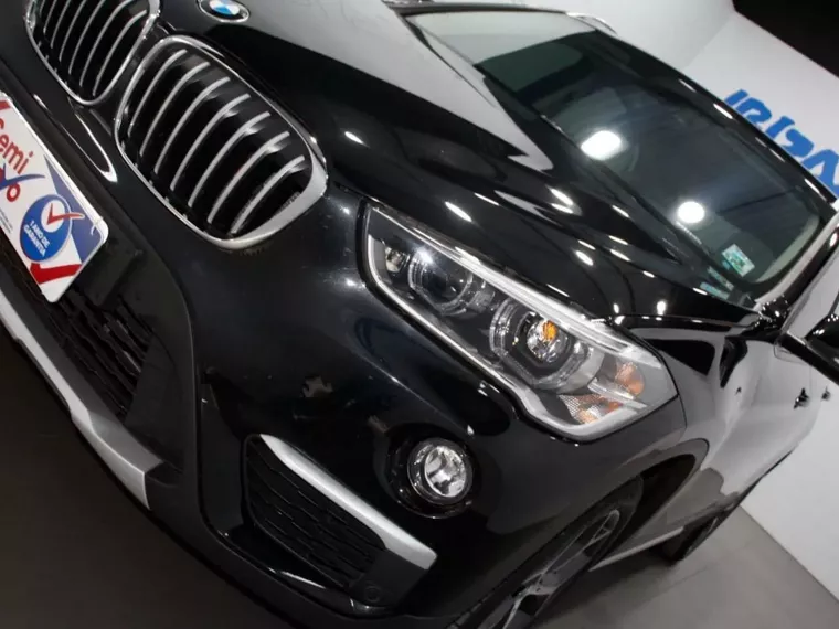 BMW X1 Preto 13