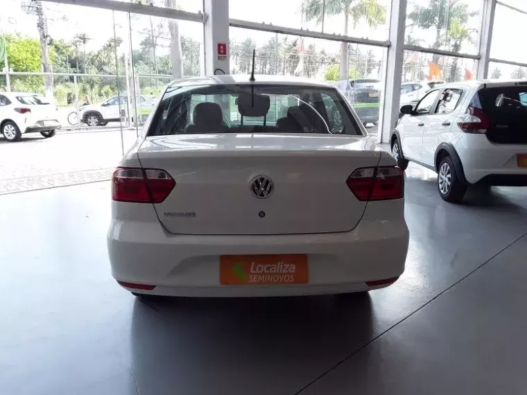 Volkswagen Voyage Branco 10