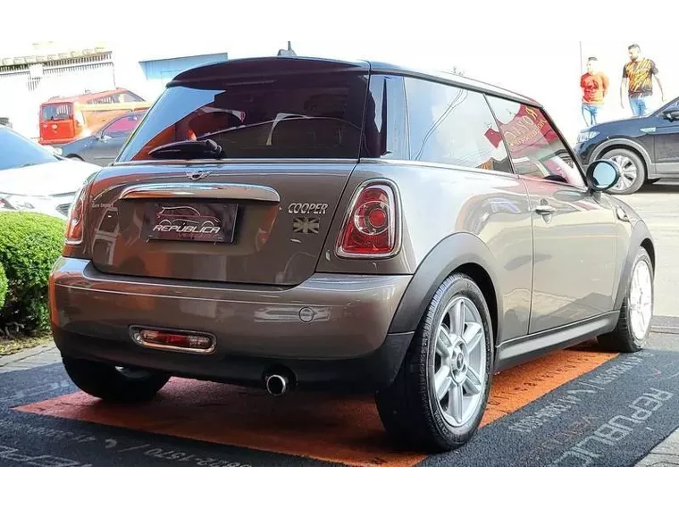 Mini Cooper Prata 4