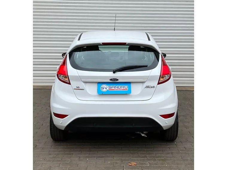 Ford Fiesta Branco 2