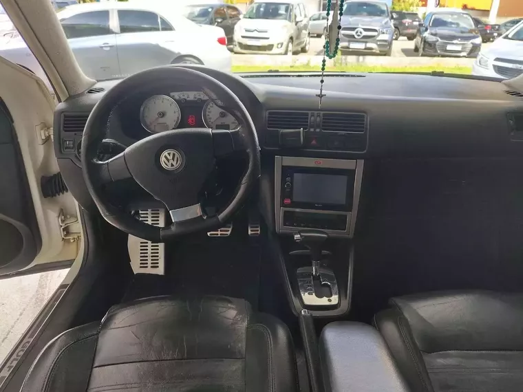 Volkswagen Golf Branco 2