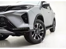 Toyota Hilux SW4