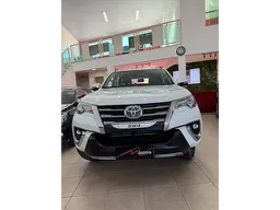 Toyota Hilux SW4