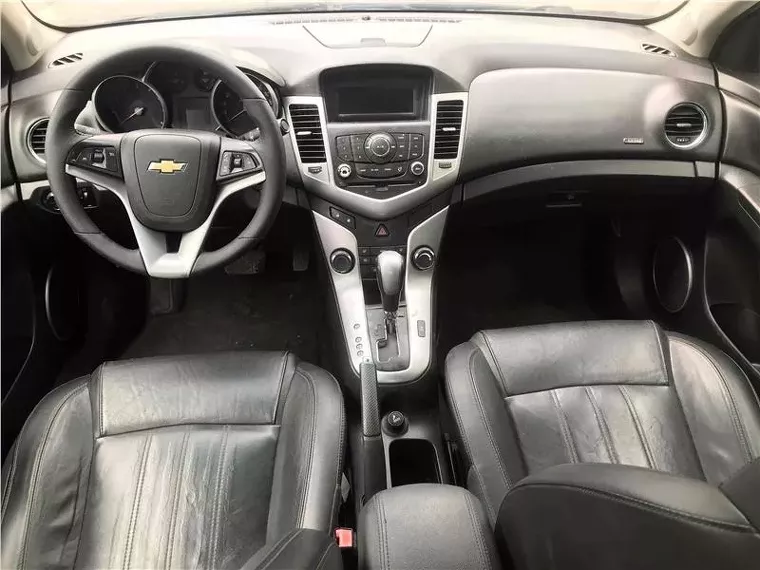 Chevrolet Cruze Preto 5