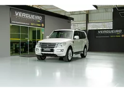 Mitsubishi Pajero Full