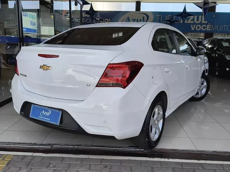 Chevrolet Prisma Branco 5