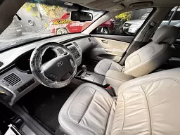 Hyundai Azera