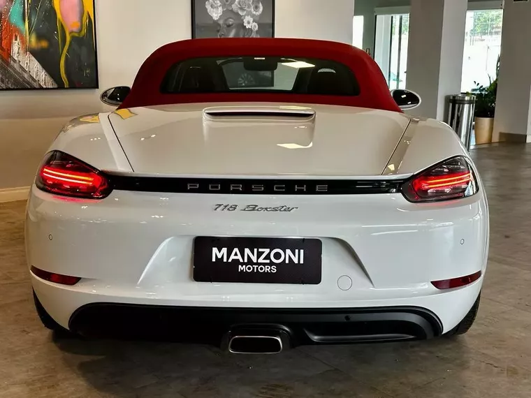 Porsche 718 Branco 33