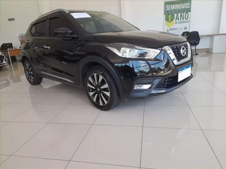 Nissan Kicks Preto 11