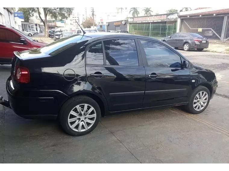 Volkswagen Polo Sedan Preto 15