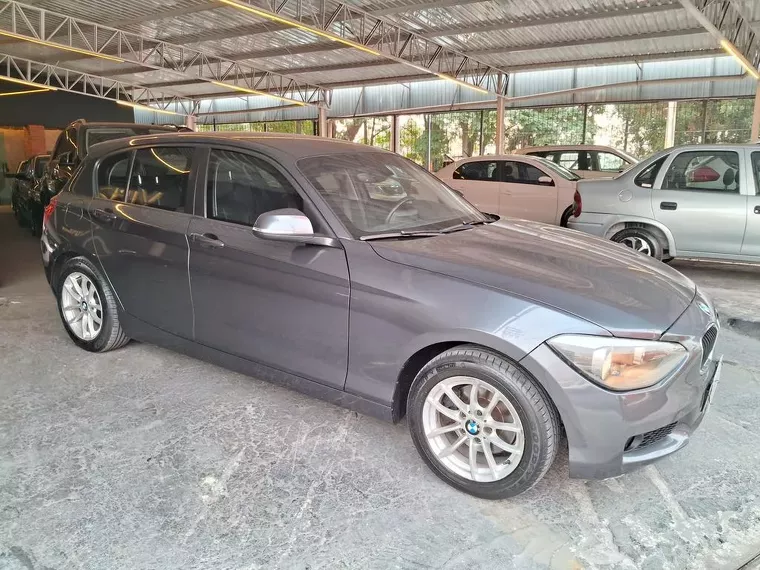 BMW 118i Cinza 3