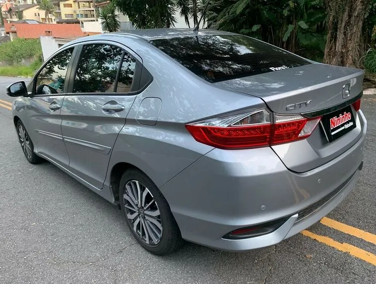 Honda City Cinza 18