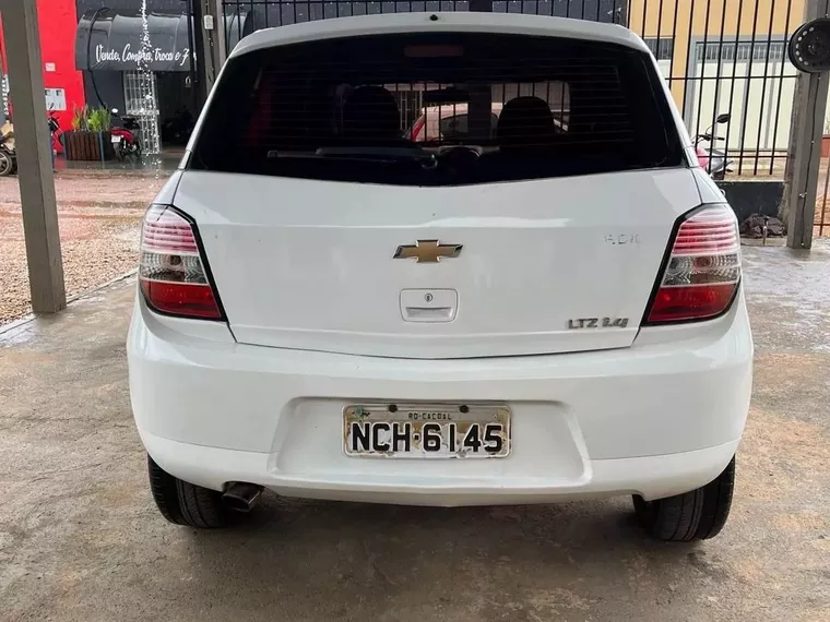 Chevrolet Agile Branco 6