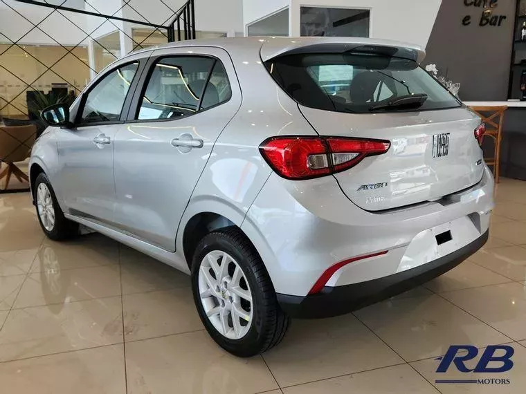 Fiat Argo Prata 15