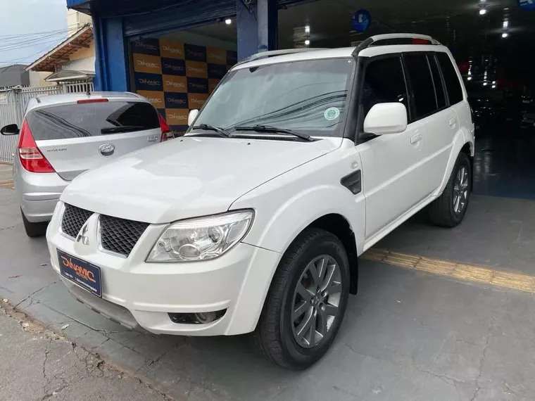 Mitsubishi Pajero TR4 Branco 3