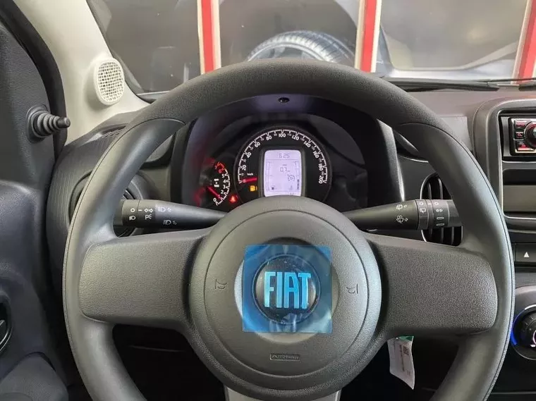 Fiat Mobi Preto 8