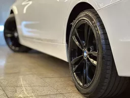 BMW 328i