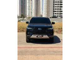 Toyota Hilux SW4