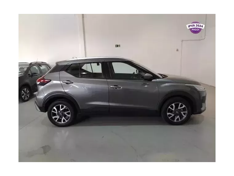 Nissan Kicks Cinza 1