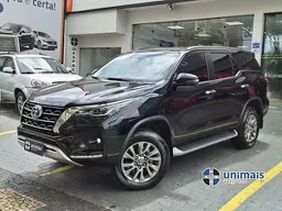 Toyota Hilux SW4