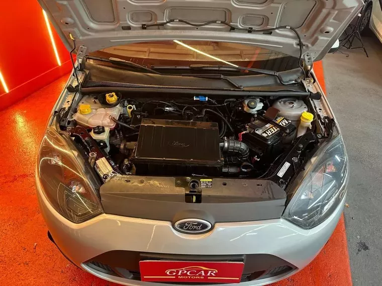 Ford Fiesta Prata 7