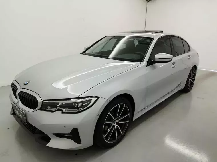 BMW 320i Prata 15