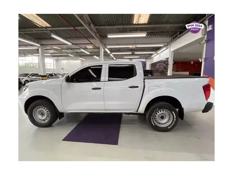 Nissan Frontier Branco 2