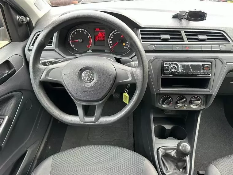 Volkswagen Voyage Branco 24