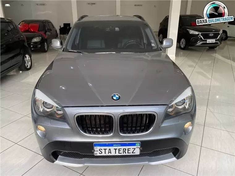 BMW X1 Cinza 1