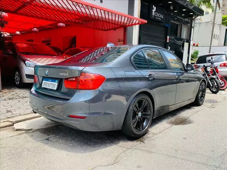 BMW 320i Cinza 3