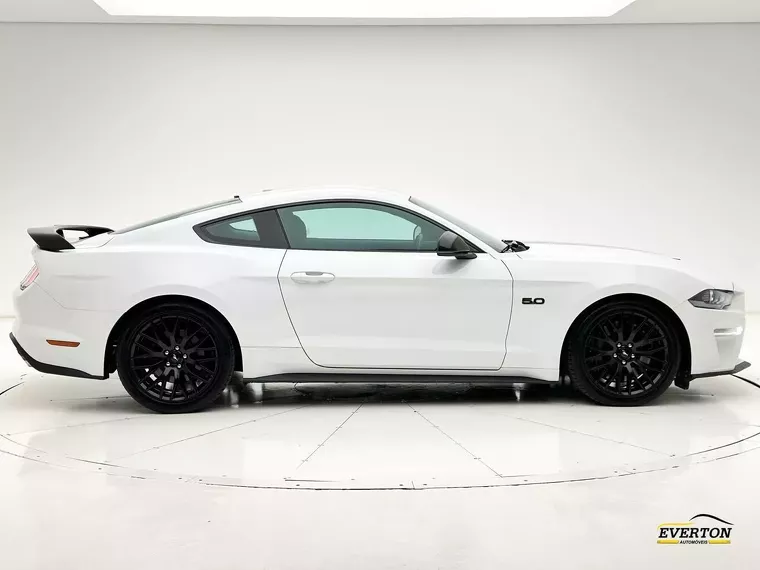 Ford Mustang Branco 2