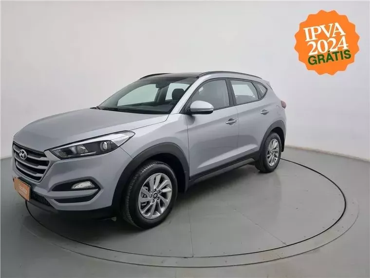 Hyundai Tucson Prata 17