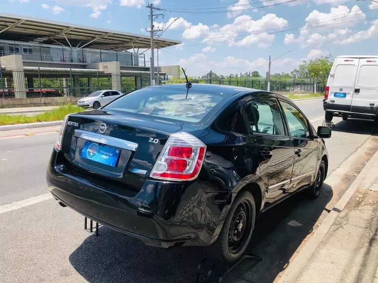 Nissan Sentra Preto 9