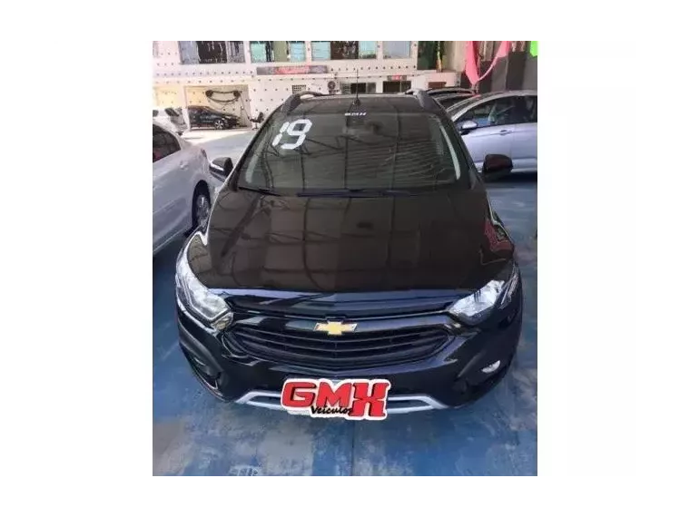 Chevrolet Onix Preto 1