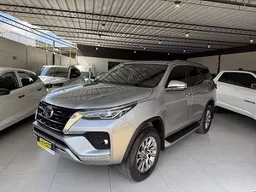 Toyota Hilux SW4