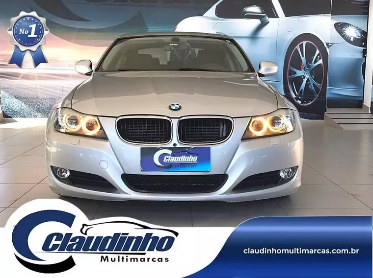 BMW 320i Prata 14