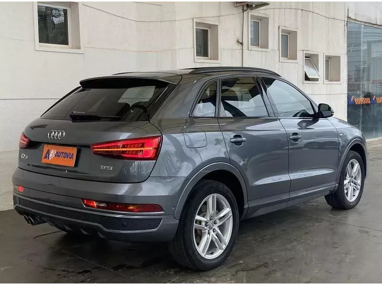 Audi Q3 Cinza 18