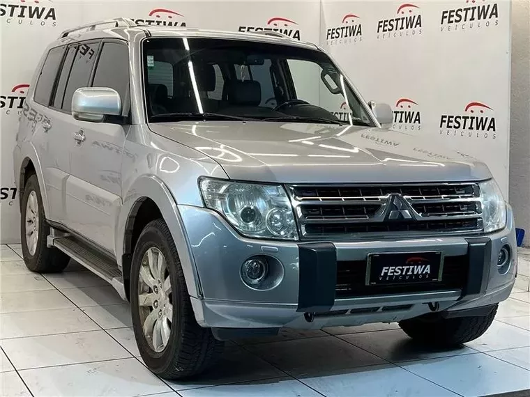 Mitsubishi Pajero Full Prata 5