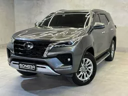 Toyota Hilux SW4