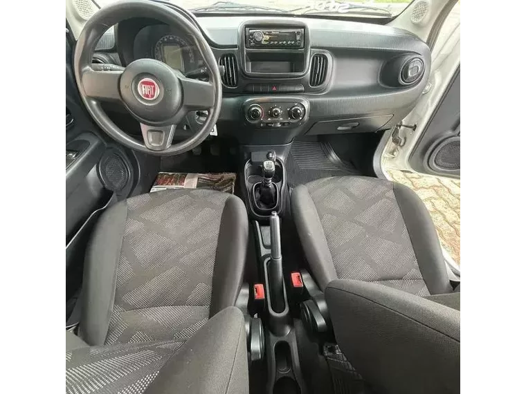 Fiat Mobi Branco 5