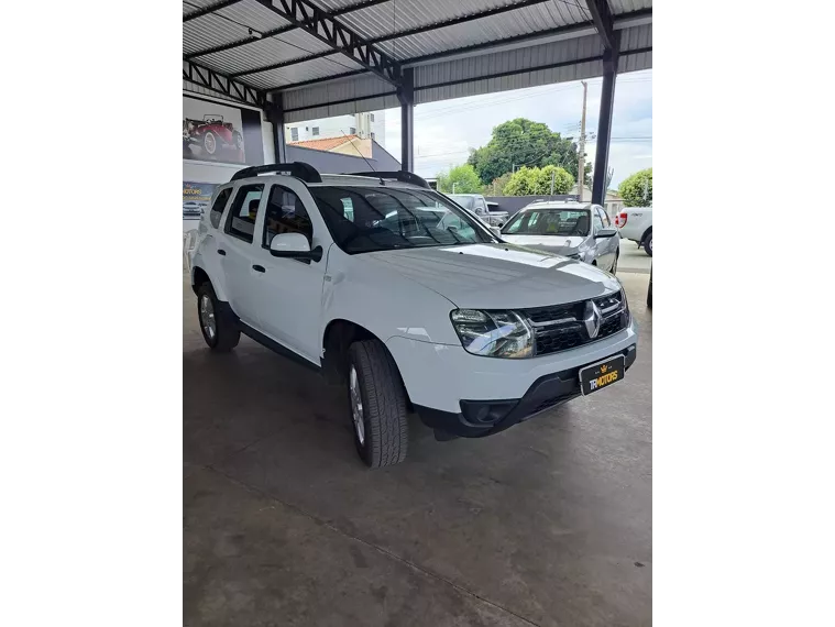 Renault Duster Branco 8