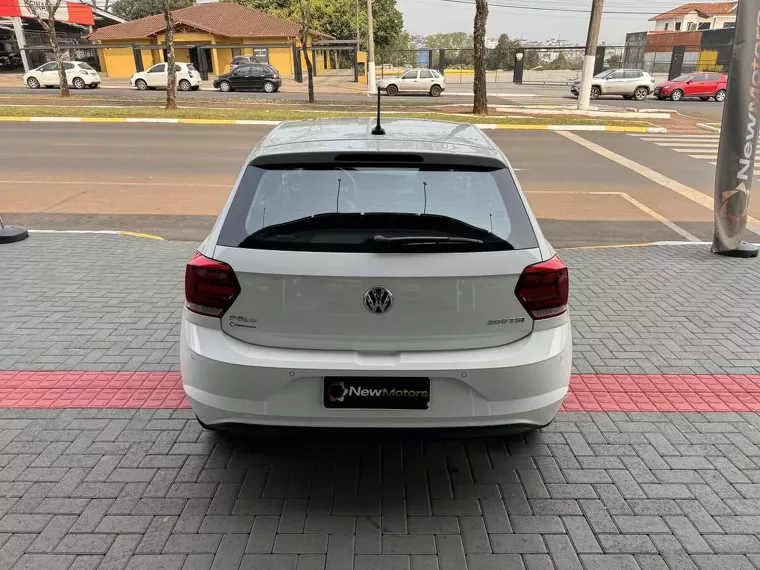 Volkswagen Polo Hatch Branco 8