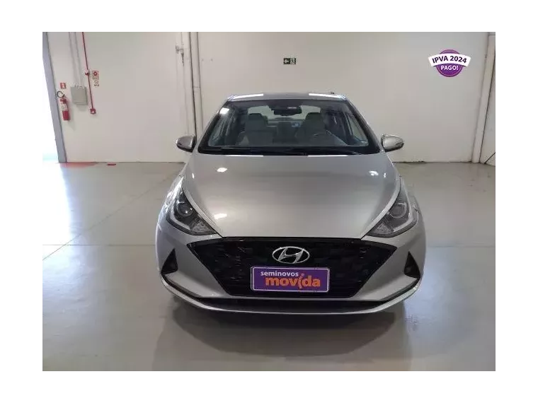 Hyundai HB20S Prata 3