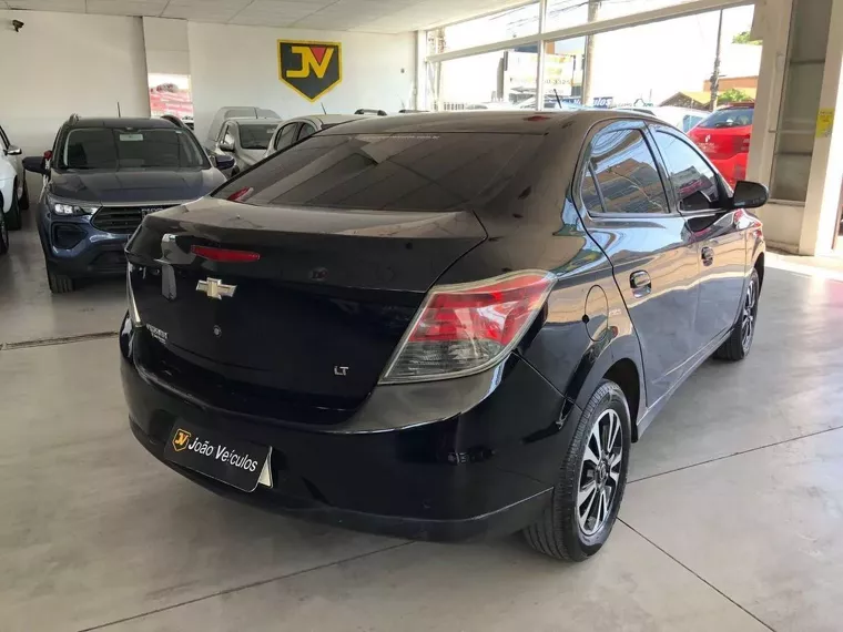 Chevrolet Prisma Preto 5