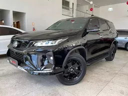 Toyota Hilux SW4