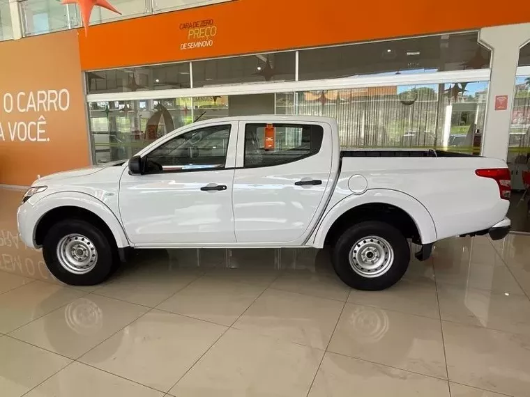 Mitsubishi L200 Triton Branco 3