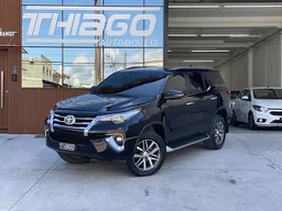 Toyota Hilux SW4