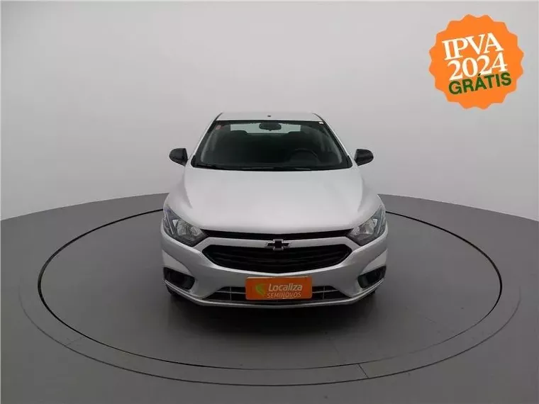 Chevrolet Onix Prata 13