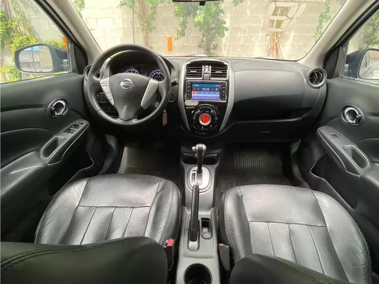 Nissan Versa Preto 6