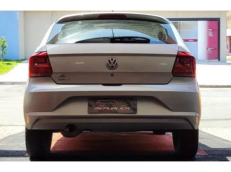 Volkswagen Gol Prata 17